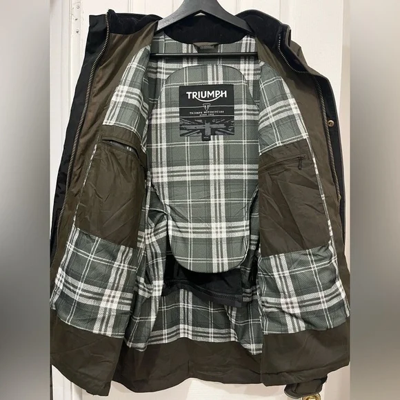 Triumph Motorcycles Barbour International Original Waxed Cotton Jacket - Picture 7 of 11